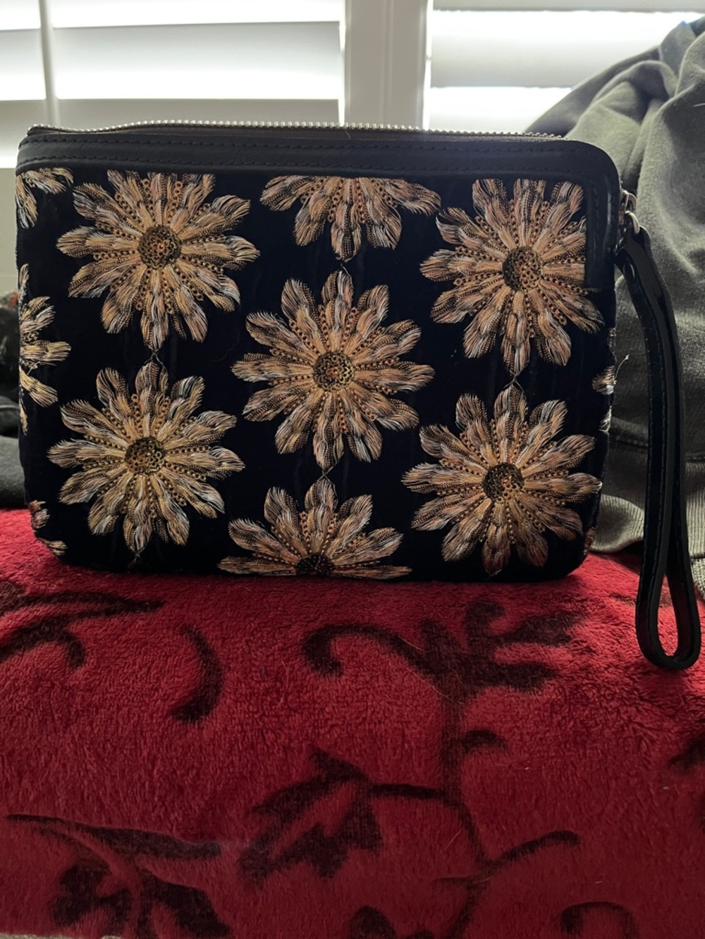 NWOT Patricia Nash Gold Floral Embroidered Black Velvet Wristlet